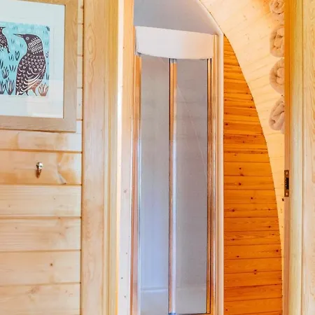山林小屋 崔根湖泊山林小屋